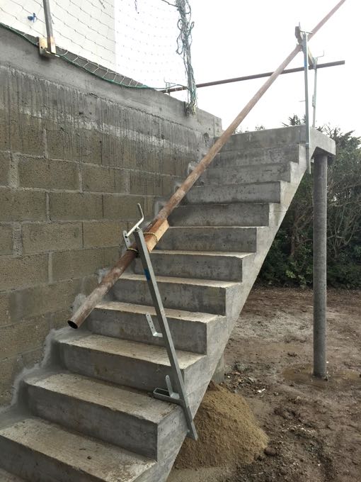 11. Existant escalier.jpg